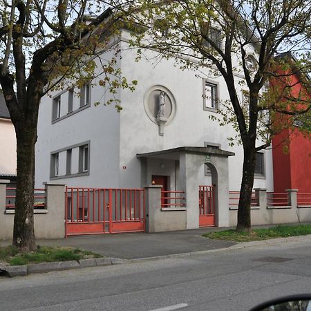 Atrium Flat In The Villa Ljubljana Eksteriør billede